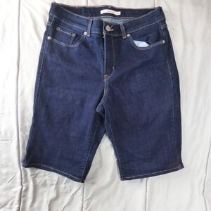 Levis Bermuda Shorts‎ Womens 28W Blue Medium Wash Denim Mid Rise Zip Fly Button*